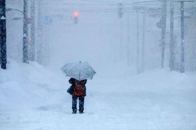 На Україну насувається снігова буря: дорожники попередили про колапс