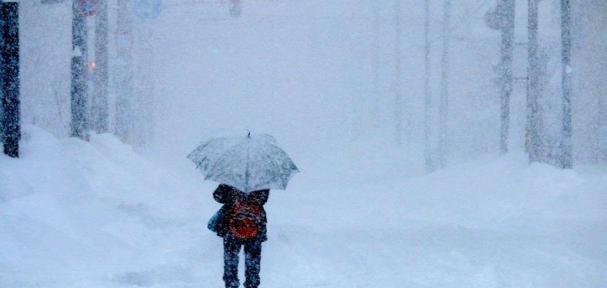 На Украину надвигается снежная буря: дорожники предупредили о коллапсе