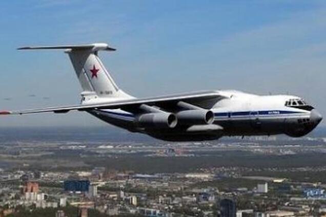 На борту 200 человек: в России экстренно сел самолет