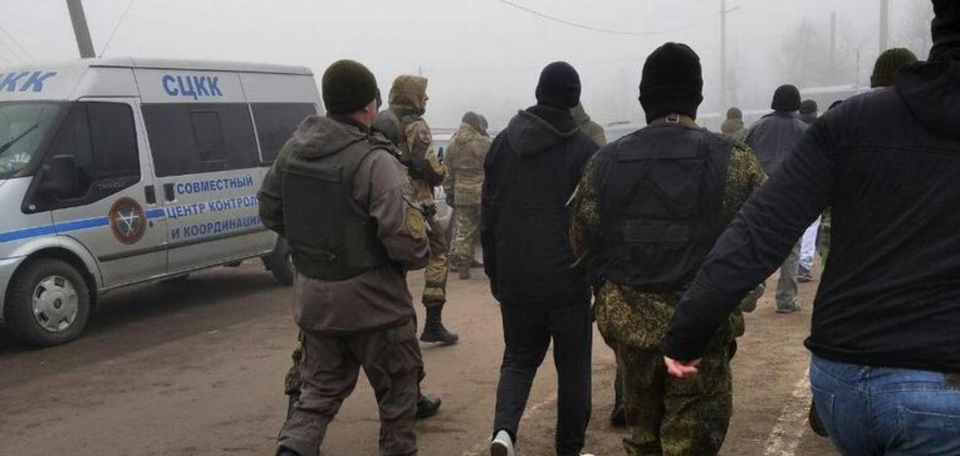 Обмен пленными с 'Л/ДНР' начался: появились первые фото и видео передачи