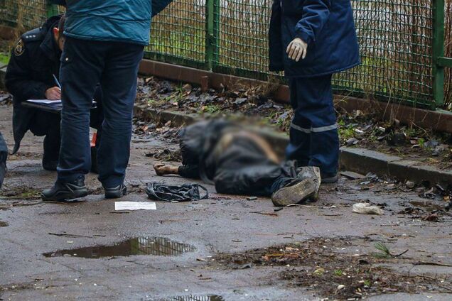 Безліч саден і гематоми: в Дніпрі знайшли закривавлений труп чоловіка