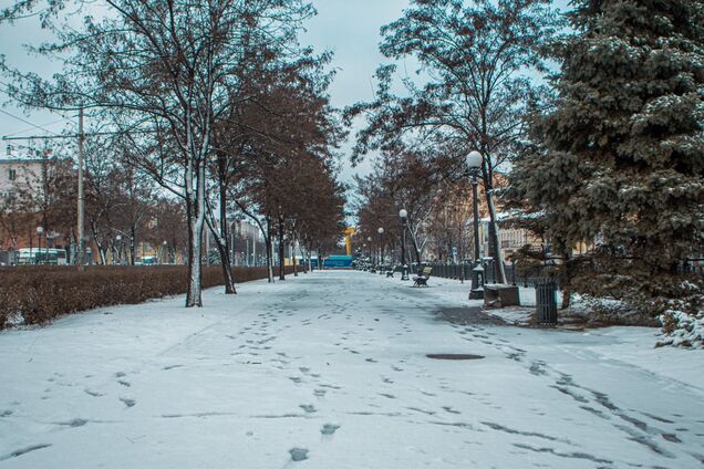 Днепр накрыло первым снегом: яркие фото и данные о пробках