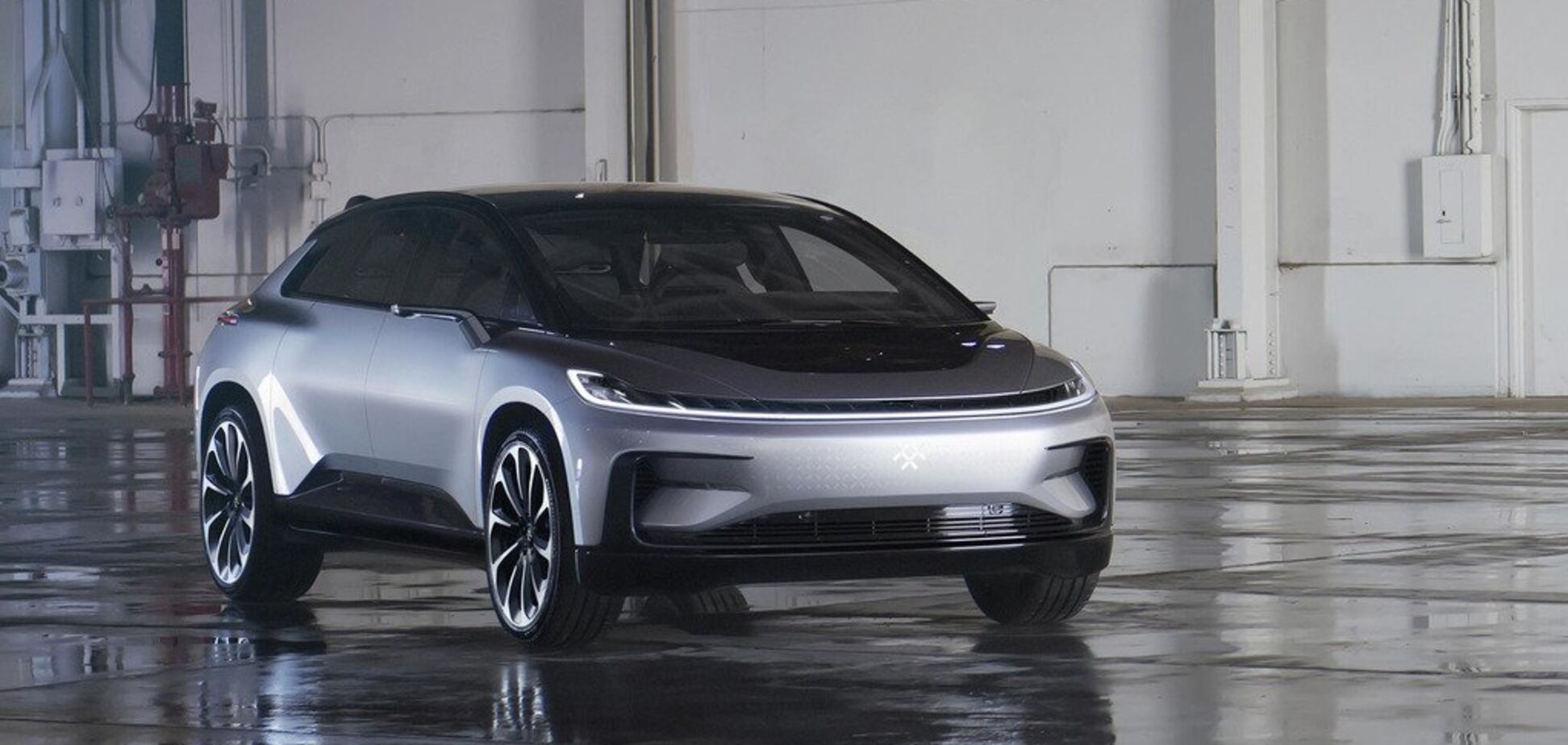 Такого у Tesla точно нет: американцы показали роскошный кроссовер