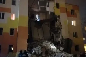 В России взорвался и рухнул жилой дом