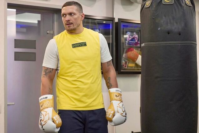 'Идите гуляйте': Усик пообещал недовольных украинцев 'завернуть в клеенку' - видеофакт