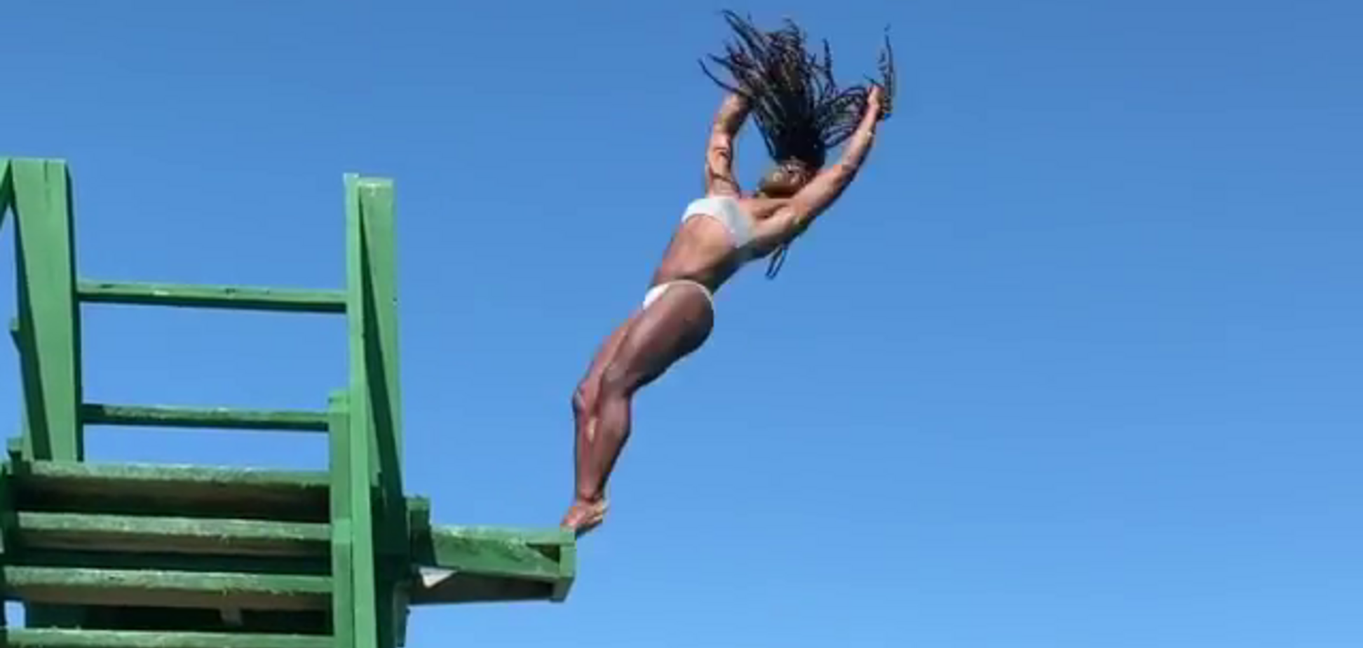 Поразительный прыжок знаменитой гимнастки собрал миллионы просмотров