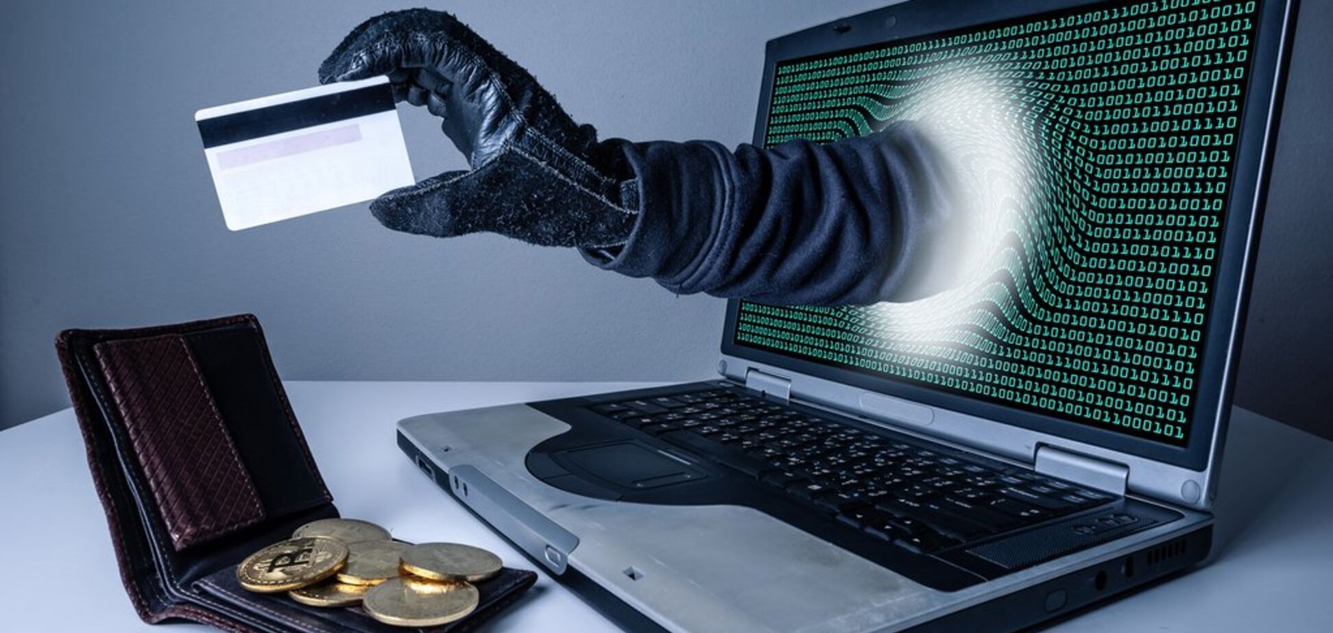 Звонили с банка, крали деньги: в Украине раскрыли сеть интернет-мошенников