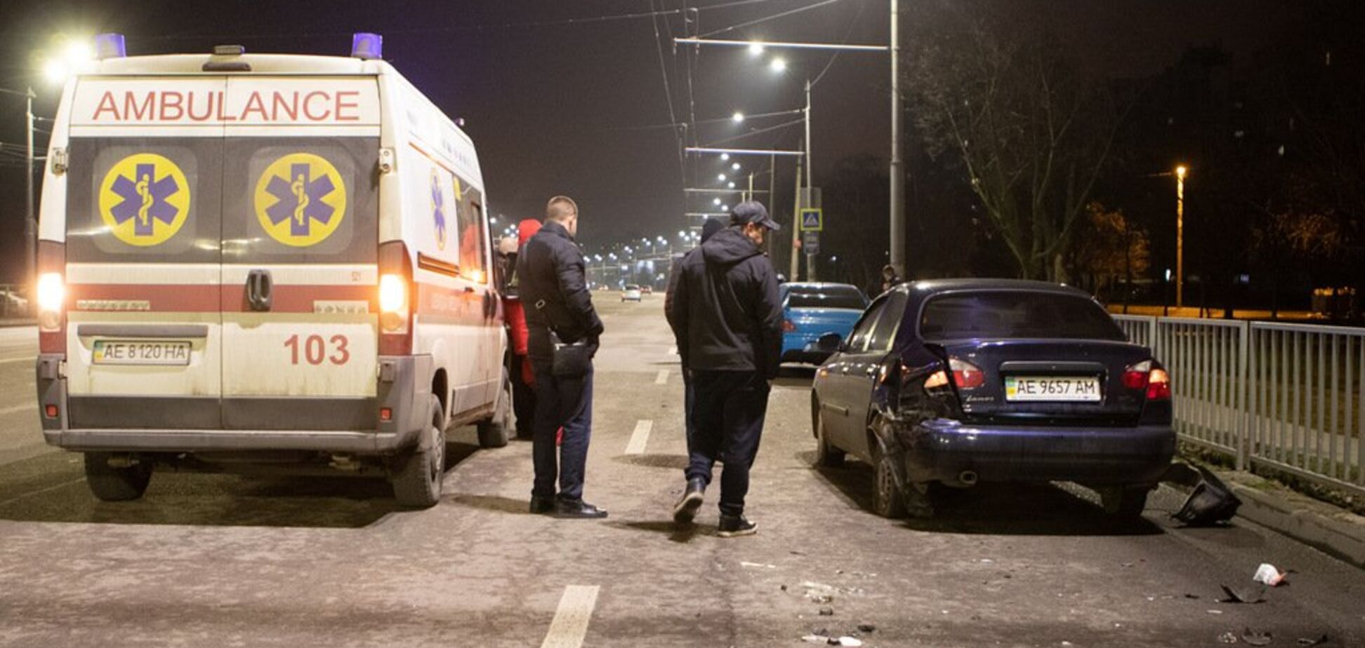 У Дніпрі на набережній зіткнулися Mitsubishi і Lanos