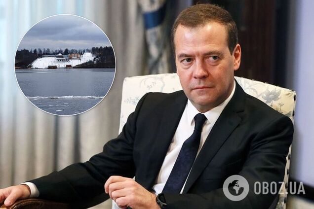 "Захотелось скатиться с горки": в России раскритиковали "новогоднюю выходку" Медведева