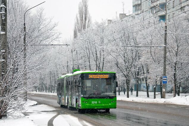 В Днепре из-за обрыва провода встали троллейбусы