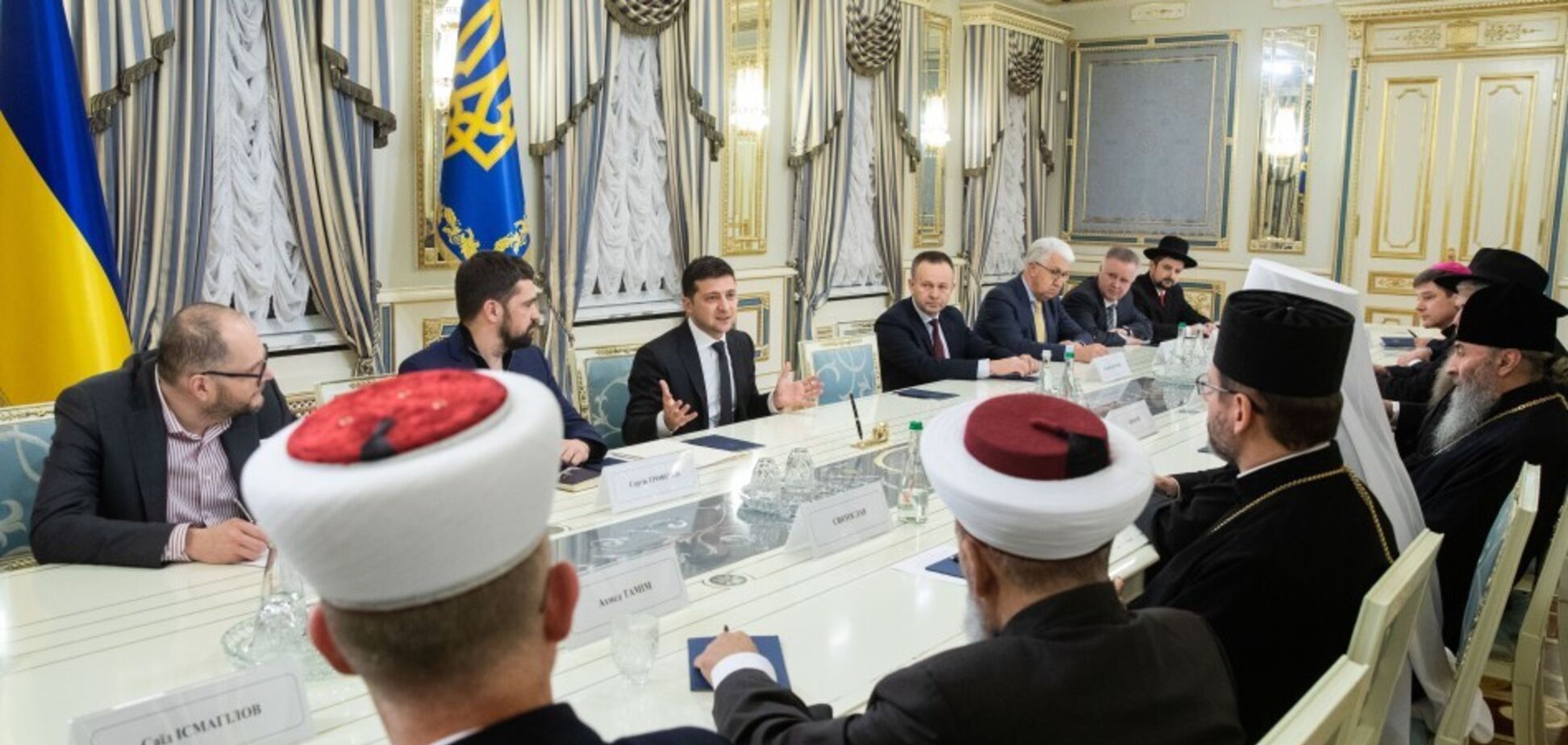 Просив порад на переговорах із Путіним: Зеленський зустрівся з Онуфрієм і Епіфанієм