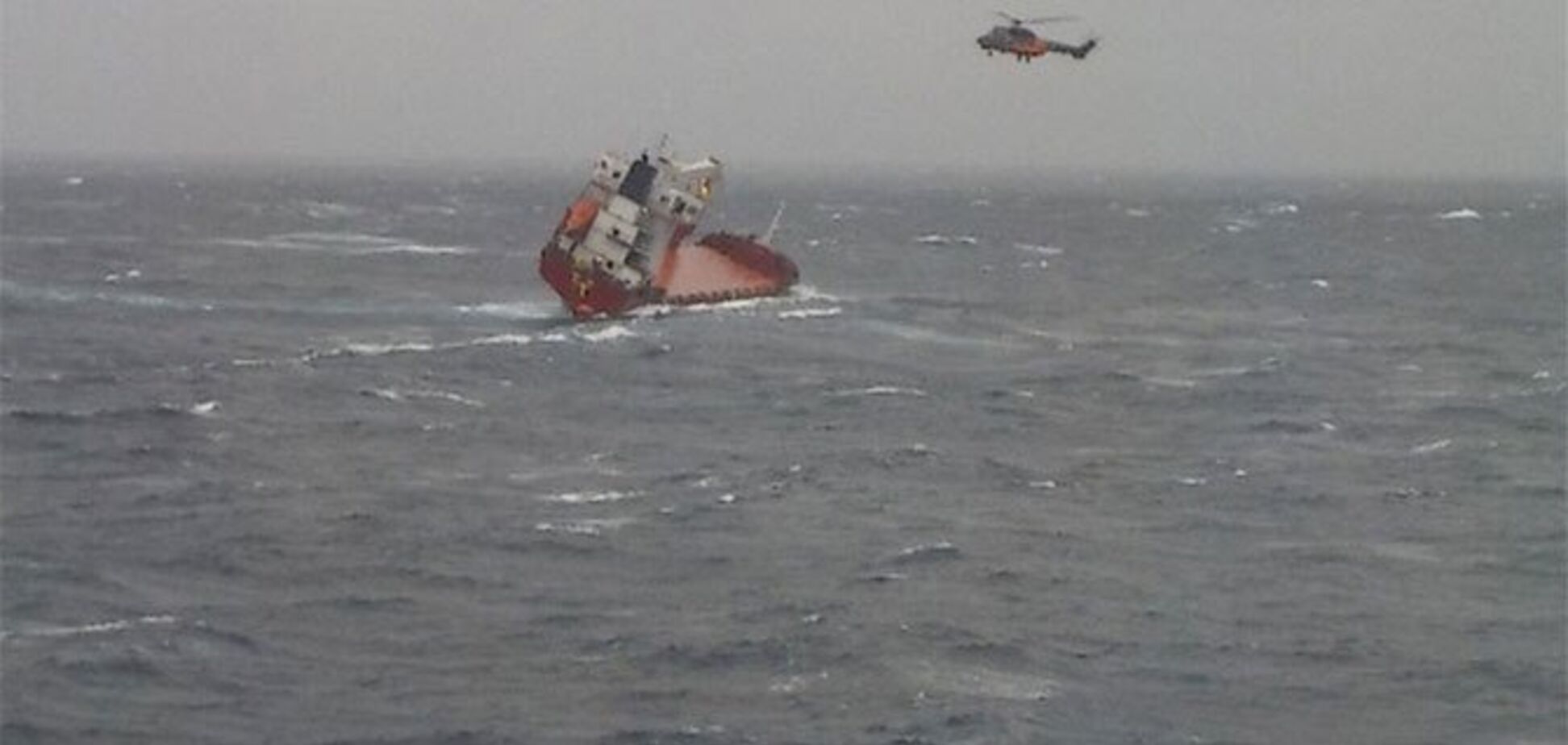 Попали в жуткий шторм: у берегов Греции потерпело крушение судно с украинцами