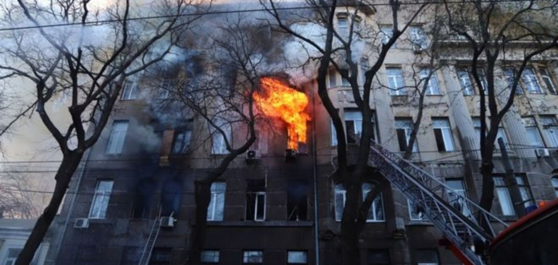 Пожежа в Одесі: немає надій, що вона буде останньою в країні