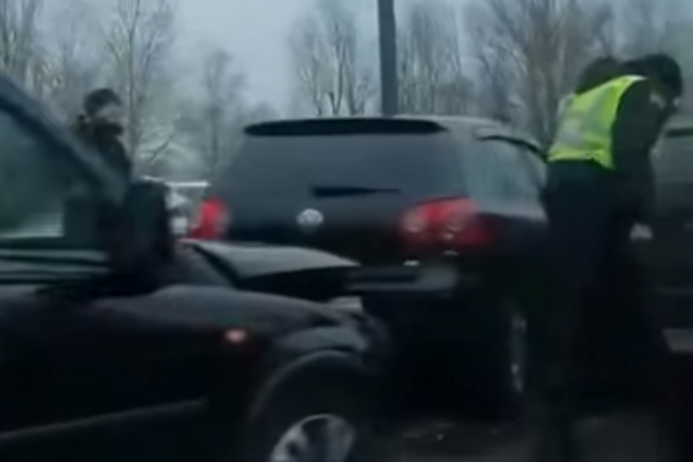 В Киеве произошло жесткое ДТП с 5 авто