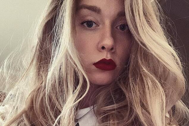 Cosmopolitan со скандалом уволил редактора, поиздевавшуюся над похоронами Героя