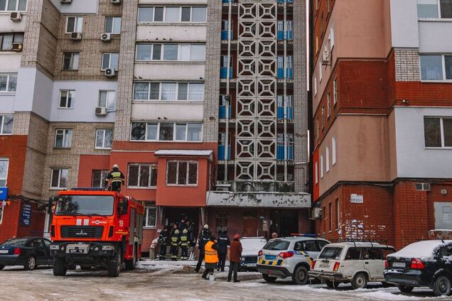 В Днепре молодая девушка устроила жуткое самоубийство