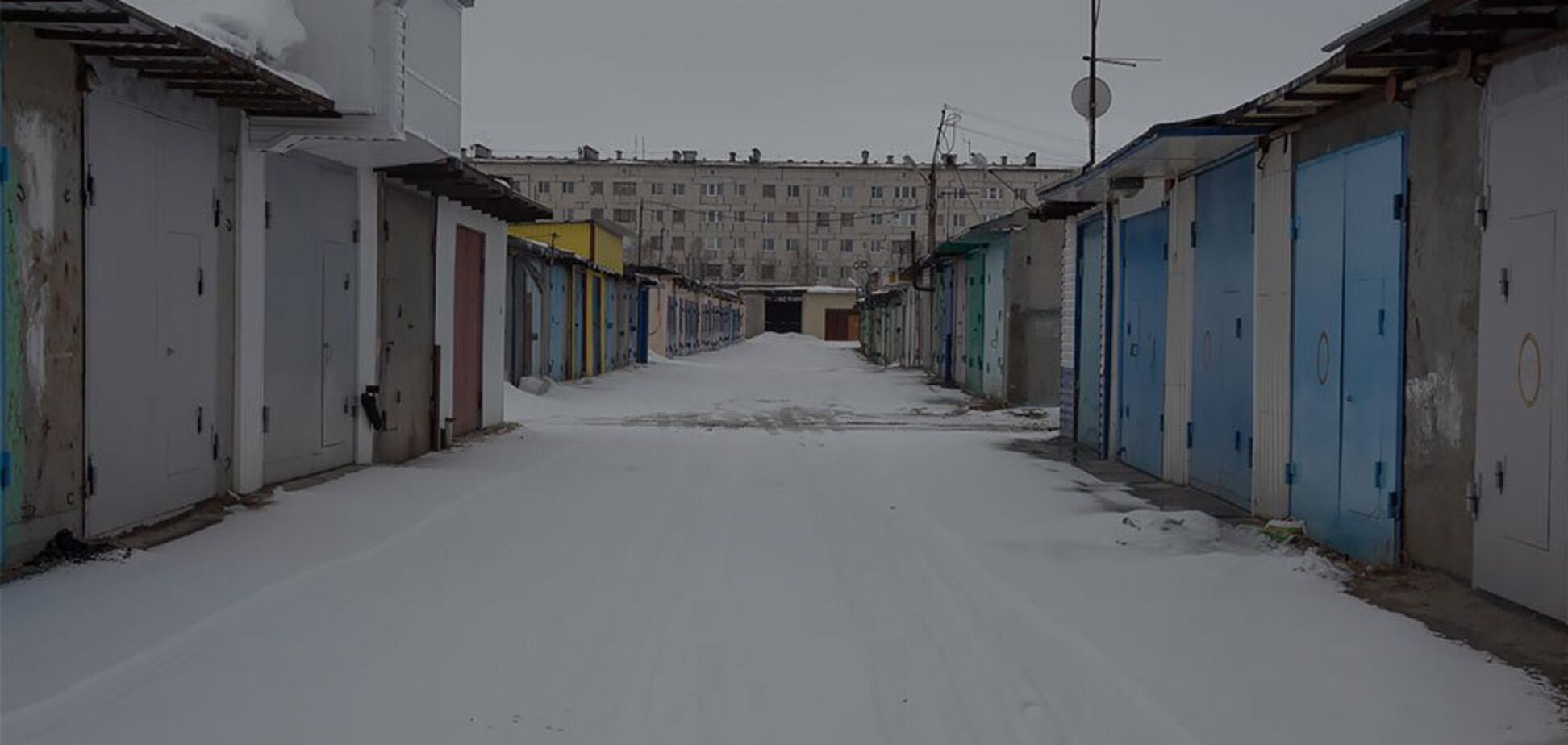 Как из старых советских гаражей делают крутые жилища и даже бары