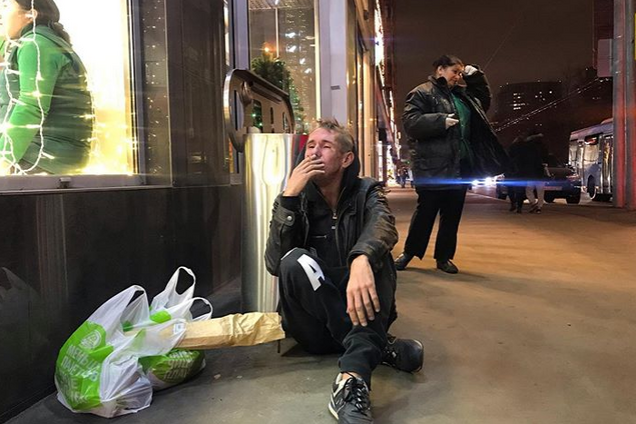 'С*ка, чтобы ноги твоей не было!' Панин приехал в Крым и получил палкой по 'хребту'. Видео