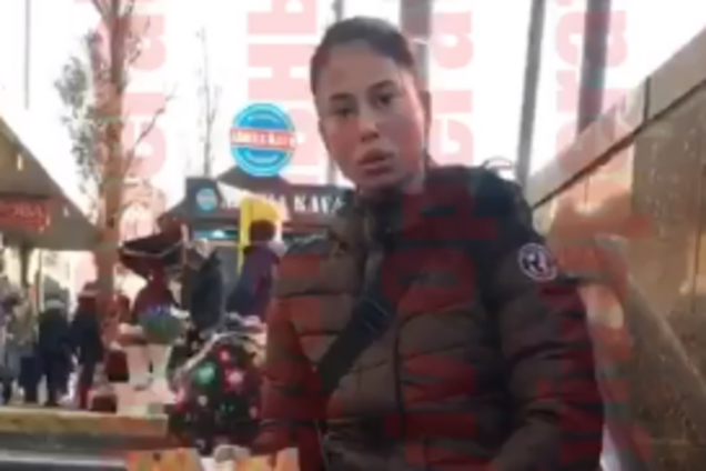 У Києві спіймали жебрачку, що використовувала дитину: відео 18+