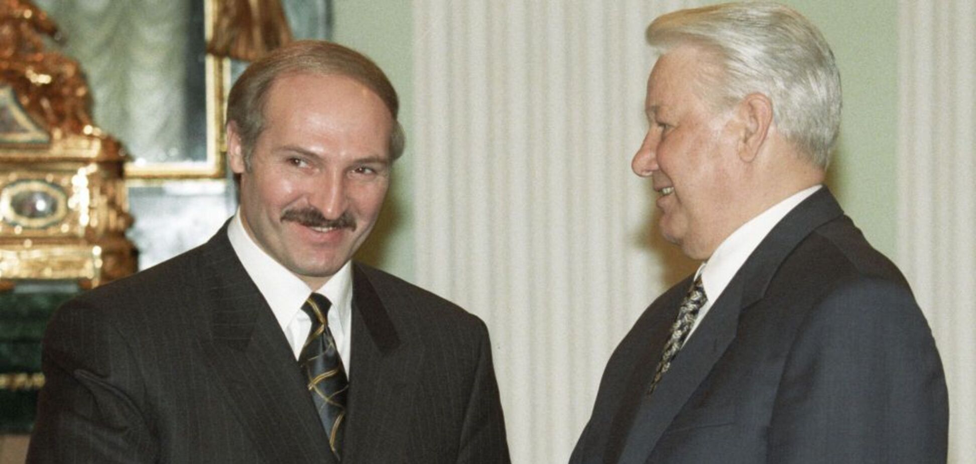 Лукашенко 'сдал' Беларусь еще Ельцину: появилось показательное архивное видео