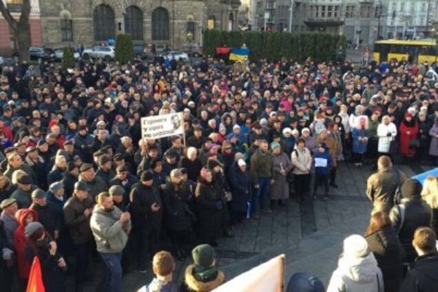 "Вова, помни!" Украинцы вышли на массовые протесты перед Нормандией