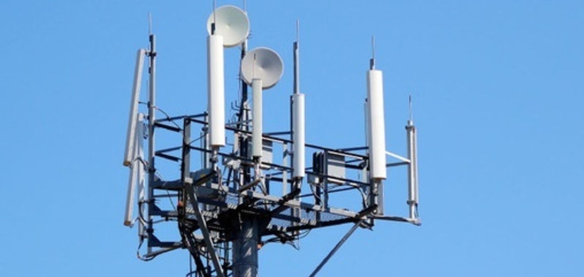 Рассадник рака? На Ивано-Франковщине взбунтовались против мобильной вышки