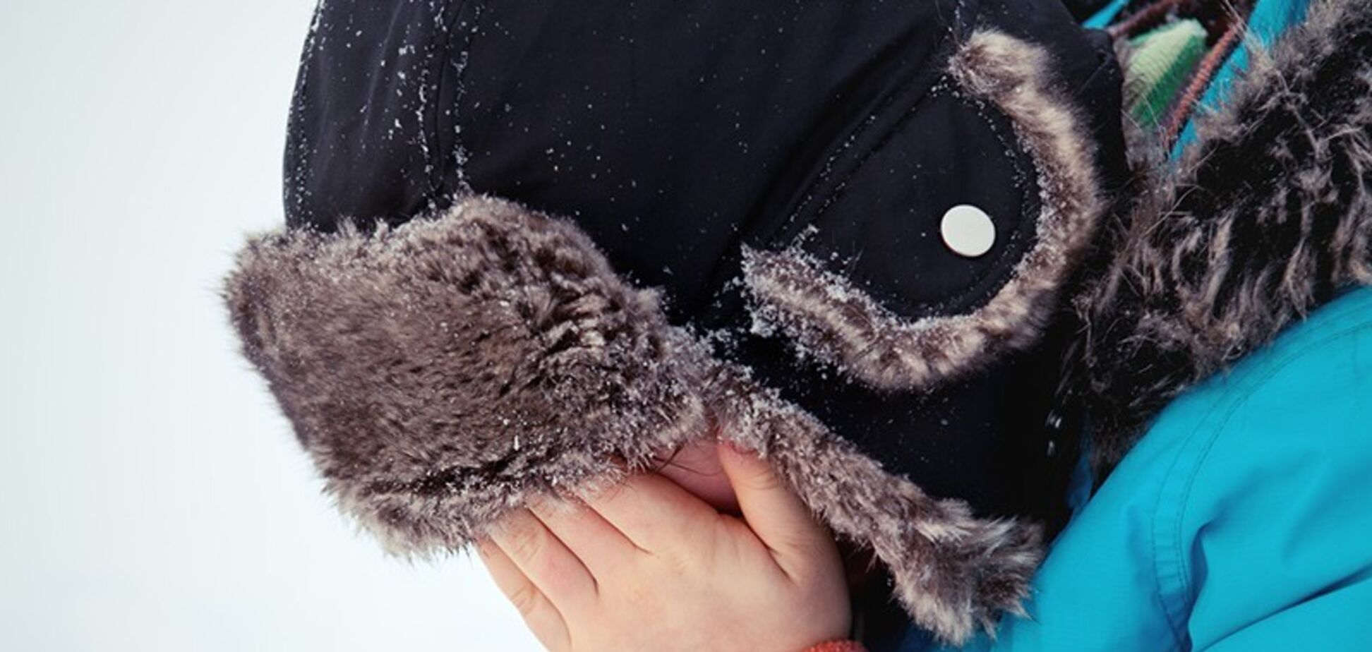 'Опасно ходить по улицам!' В Днепре на 9-летнего ребенка сбросили взрывчатку