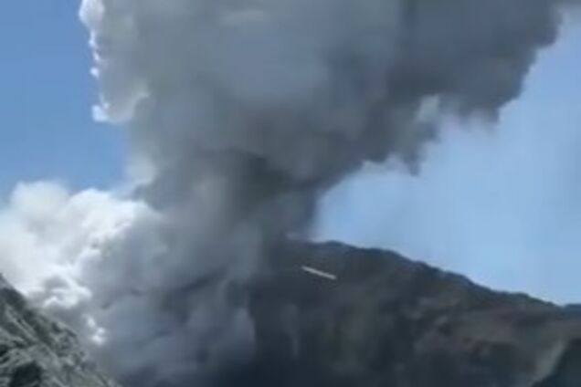 У Новій Зеландії прокинувся потужний вулкан: є жертви. Страшне відео