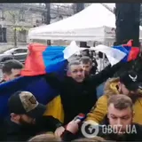 Ветераны порвали флаг России