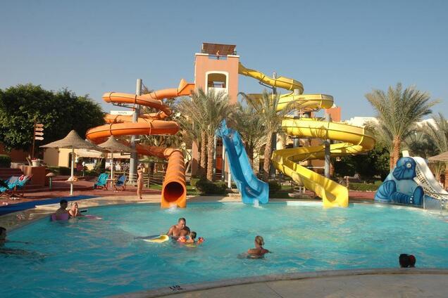 Бруд і битий посуд: українські туристи показали жахи у кращих готелях Єгипту