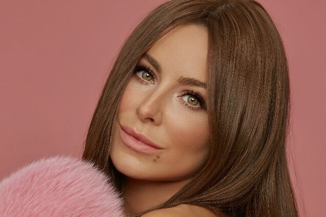 Сияет от счастья: Лорак впервые после развода показалась на публике