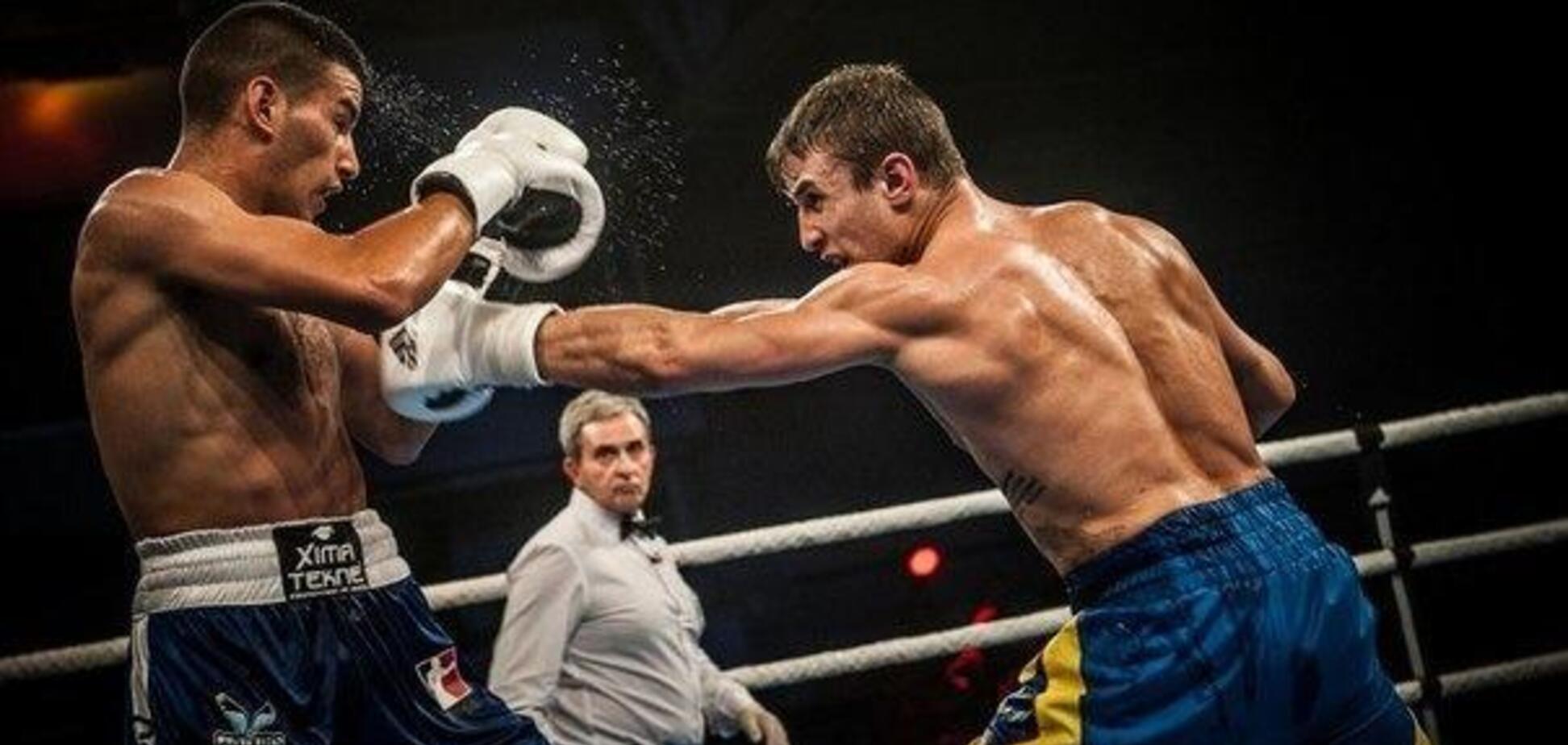 Бой непобедимого украинского боксера завершился неожиданным образом