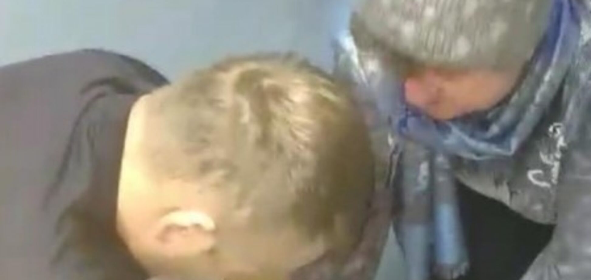У Росії охоронець тренажерки порубав відвідувача саперною лопаткою - фото і відео 18+