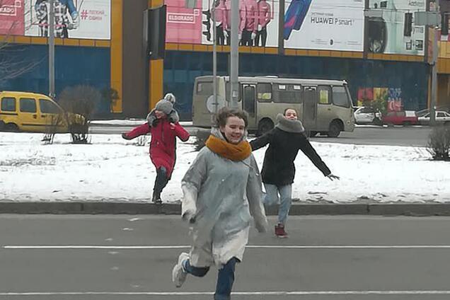 ''Беги или умри''? В Киеве заговорили о новой опасной игре для детей