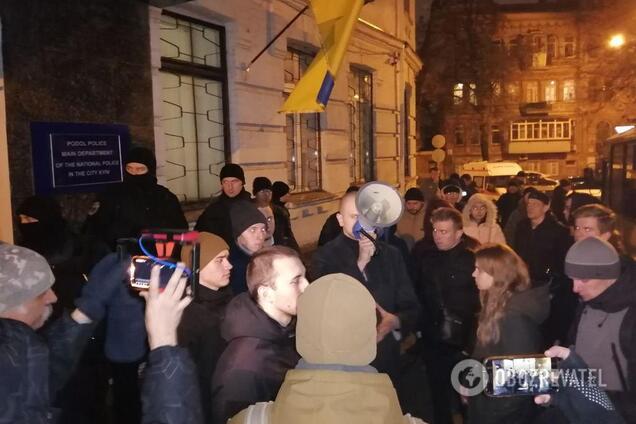 ''Я б*ндеровец!'' В полиции запустили флешмоб после скандального побоища в Киеве