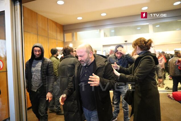 ''Миша, уходи!'' В Бельгии произошли потасовки из-за Саакашвили