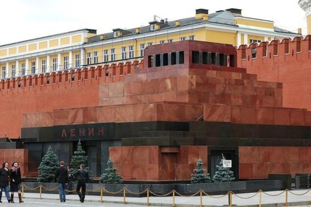 В Москве решили закрыть мавзолей Ленина