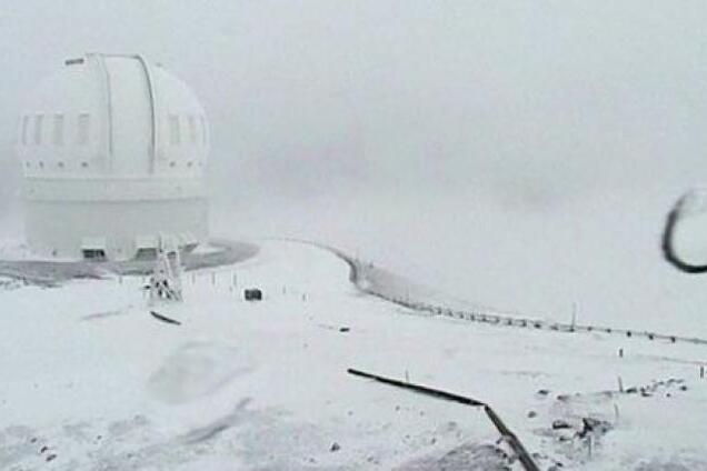 Гавайи засыпало аномальным количеством снега: фото и видео