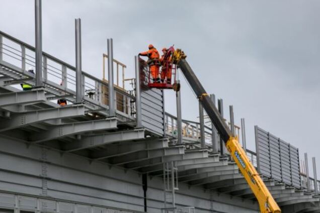 Окупанти вирішили апгрейдити проблемний Кримський міст: фото робіт