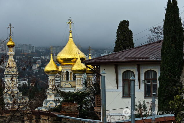 ''Нагло имеют'': фанат Путина ополчился на Крым из-за денег