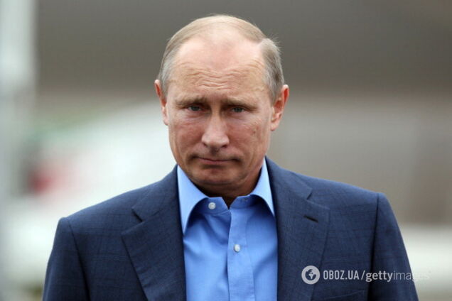 ''Путін перетворився на небожителя'': в Росії знайшли пояснення статті Суркова