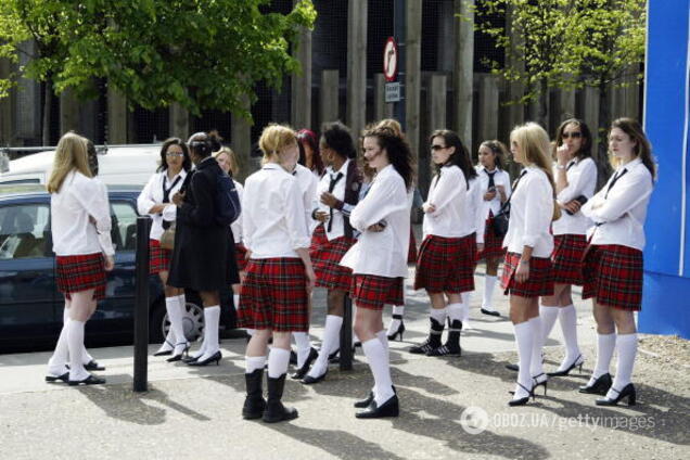 Вскрыть вены на спор: в России забили тревогу из-за опасного развлечения в школах