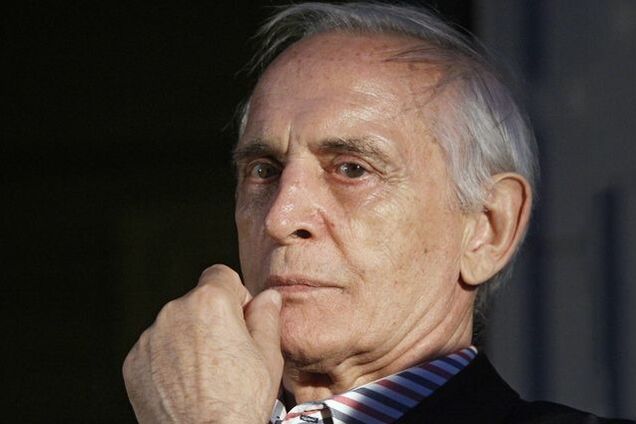 Российскую звезду со скандалом не пустили в самолет: что случилось