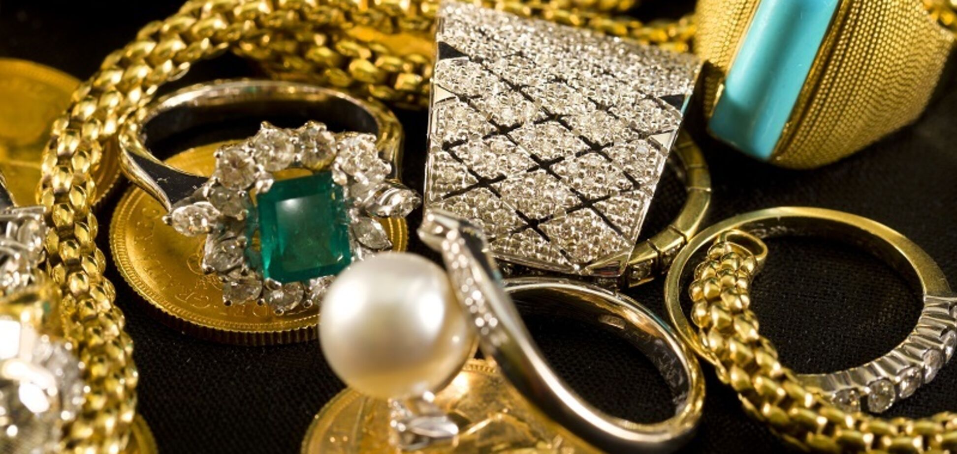 Женские драгоценности – идеальное украшение для всех