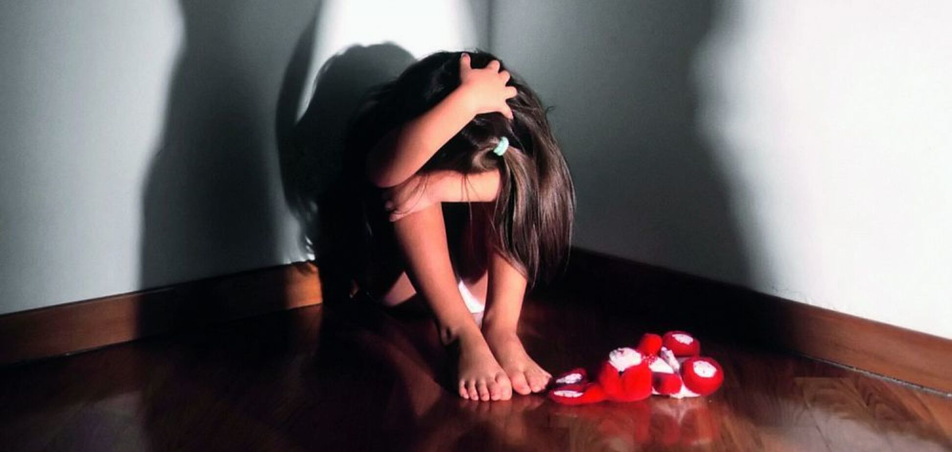 Отец развращал дочь