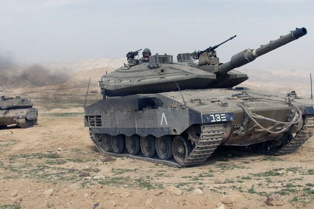 Танки Израиля мощно атаковали посты ХАМАСа