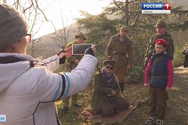 ''Чтобы легче опознать труп'': жуткий подарок мамы для дочери в Крыму шокировал сеть. Фотофакт
