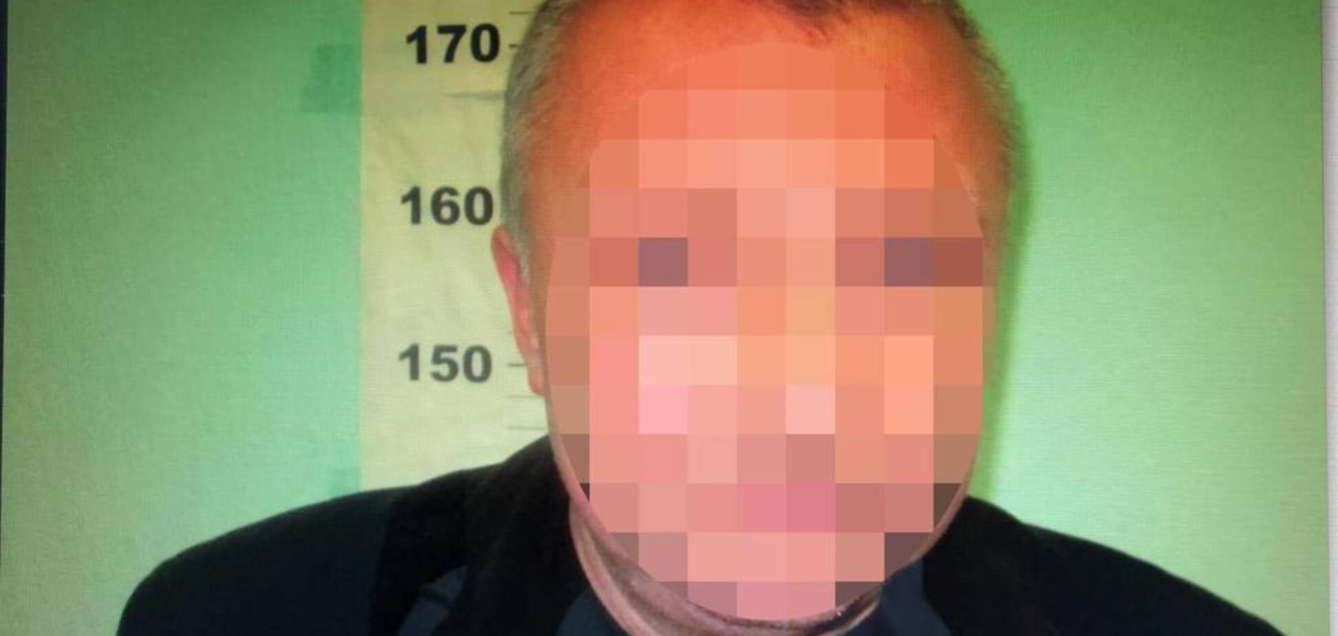 Показывал половой орган: в метро Киева педофил атаковал ребенка