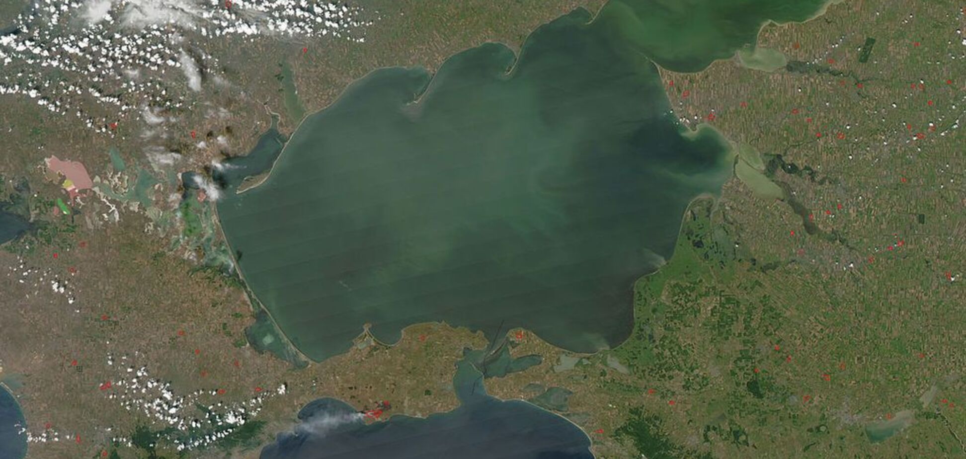 'Готовят эскалацию': Россия закрыла часть Азова вблизи Керченского пролива. Карта