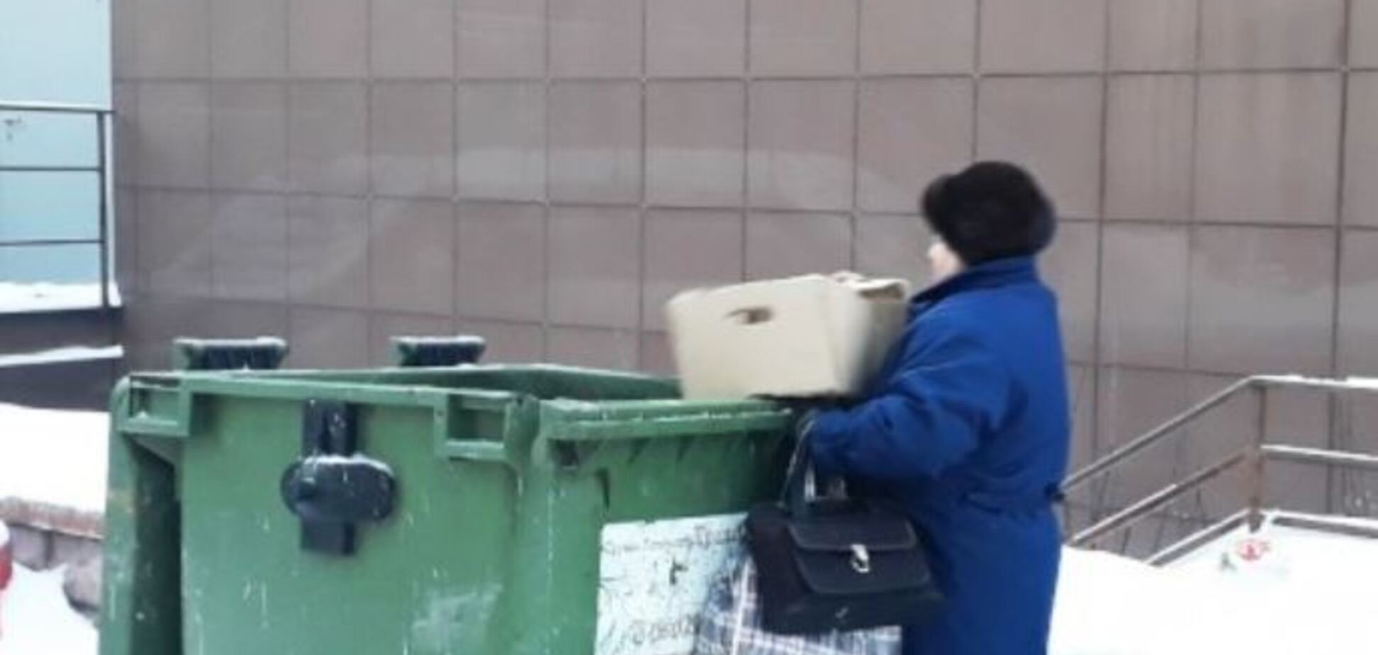 До смітника вишиковується черга: журналісти показали справжнє обличчя Росії